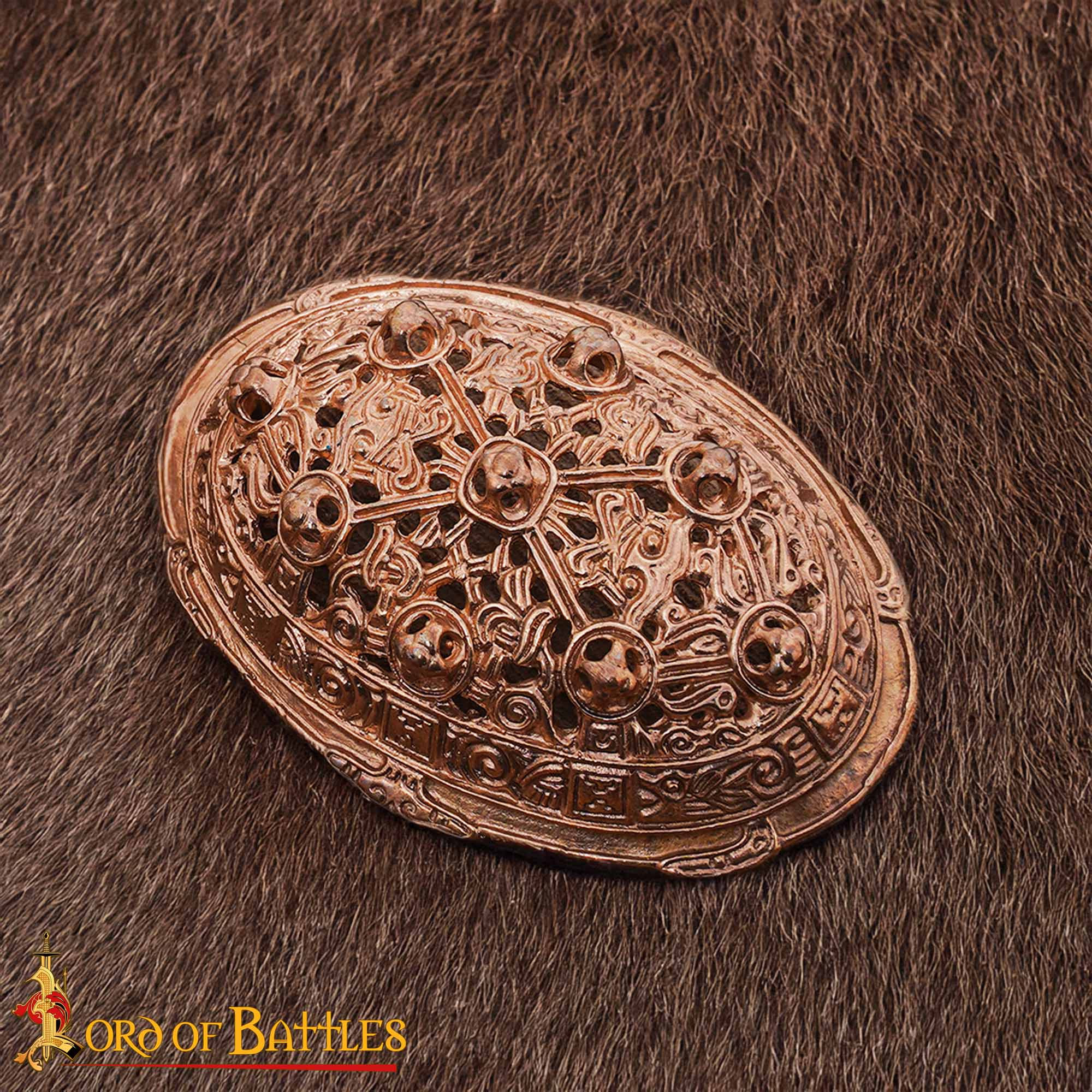 Broche viking oval en bronze brillant du IXe siècle