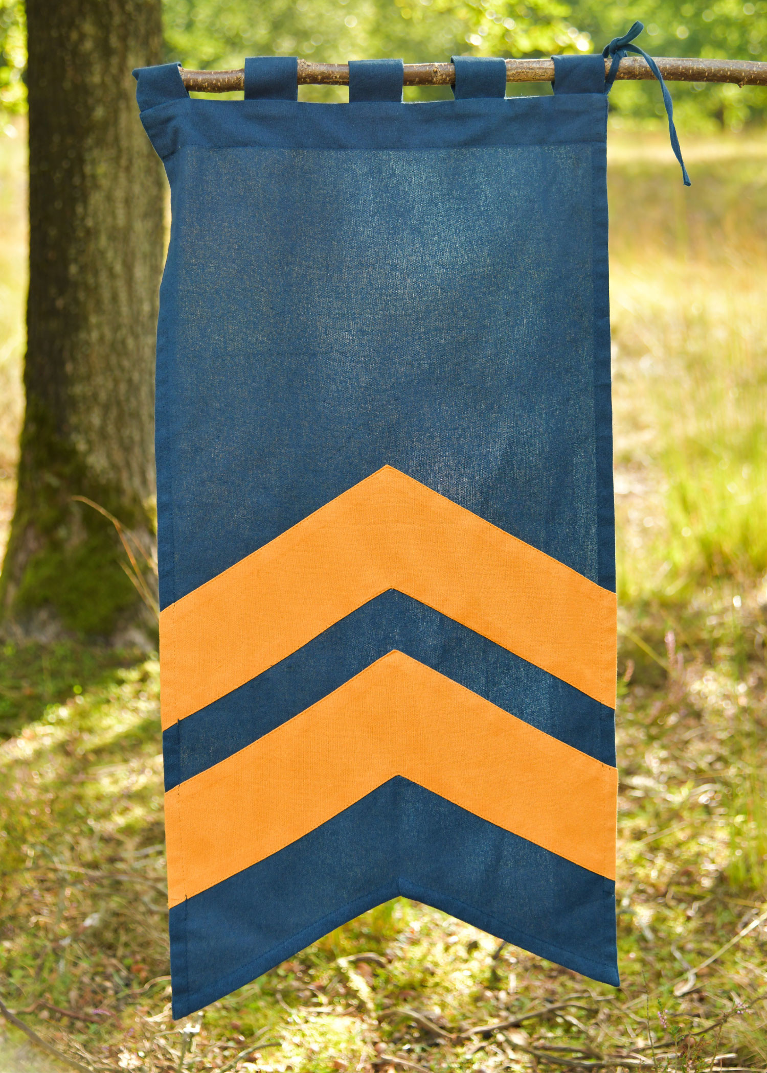 ?psc proxy image=1&product id=31388&image id=106217 - &Eacute;tendards et Drapeaux M&eacute;di&eacute;vaux : Symboles d'Honneur et Guides au Combat