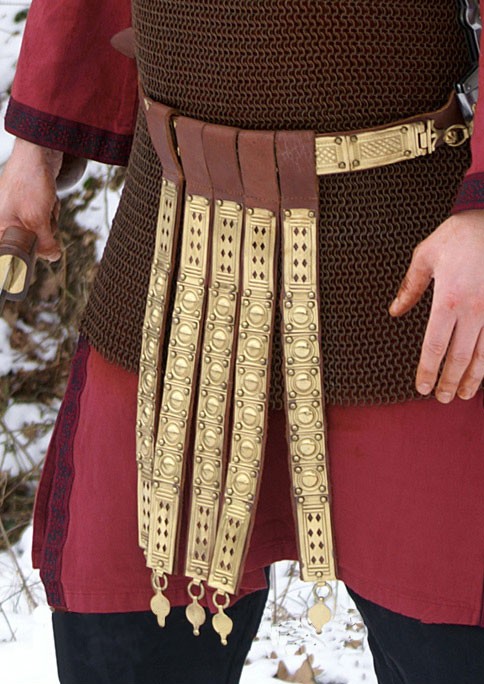 ?psc proxy image=1&product id=6583&image id=17538 - Ceinturons historiques : Plus qu'un accessoire, un symbole de pouvoir et de culture