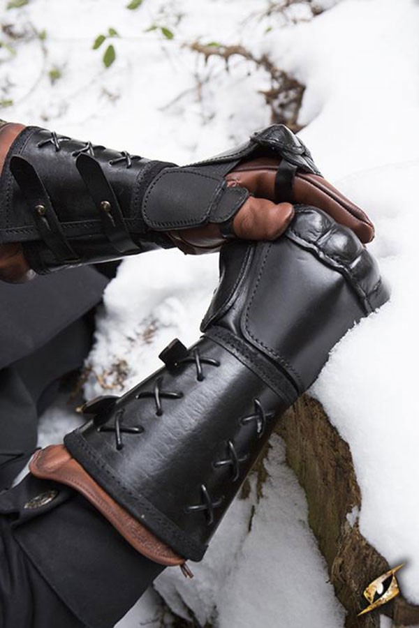 ?psc proxy image=1&product id=9562&image id=25107 - Gantelets, moufles et armures : histoire, technique et h&eacute;ritage de la protection m&eacute;di&eacute;vale