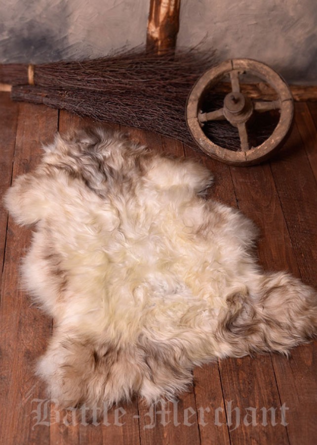 Peau de mouton nordique de couleur claire, 110 cm.