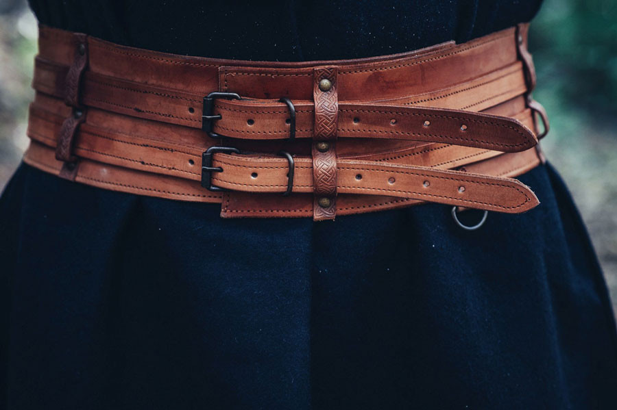 Ceinture forte type Viking modèle Sif, marron cognac