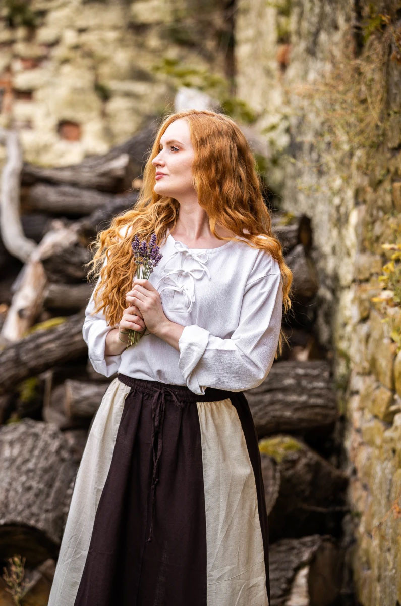 Chemisier médiéval modèle Tilda, couleur blanche