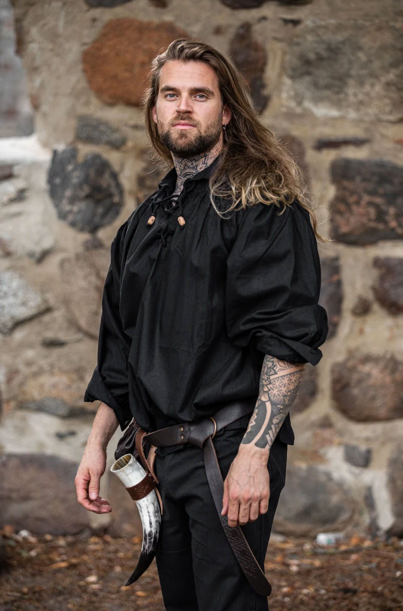 Chemise médiévale à nouer modèle Georg, couleur noire