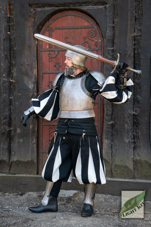 ?psc proxy image=1&product id=16123&image id=46767 - Casques de guerriers : histoire, types et r&eacute;pliques qui honorent les combattants