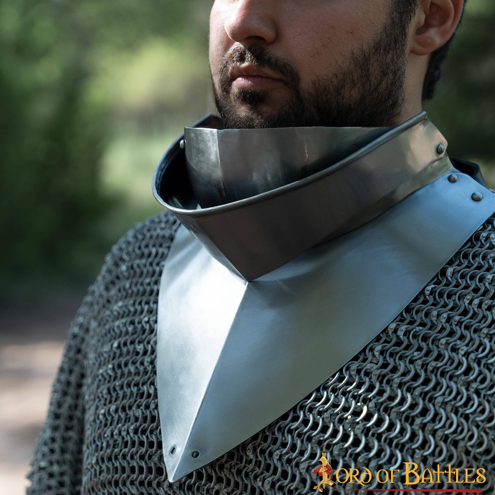 Gorgerin médiéval à bavette, XVe siècle