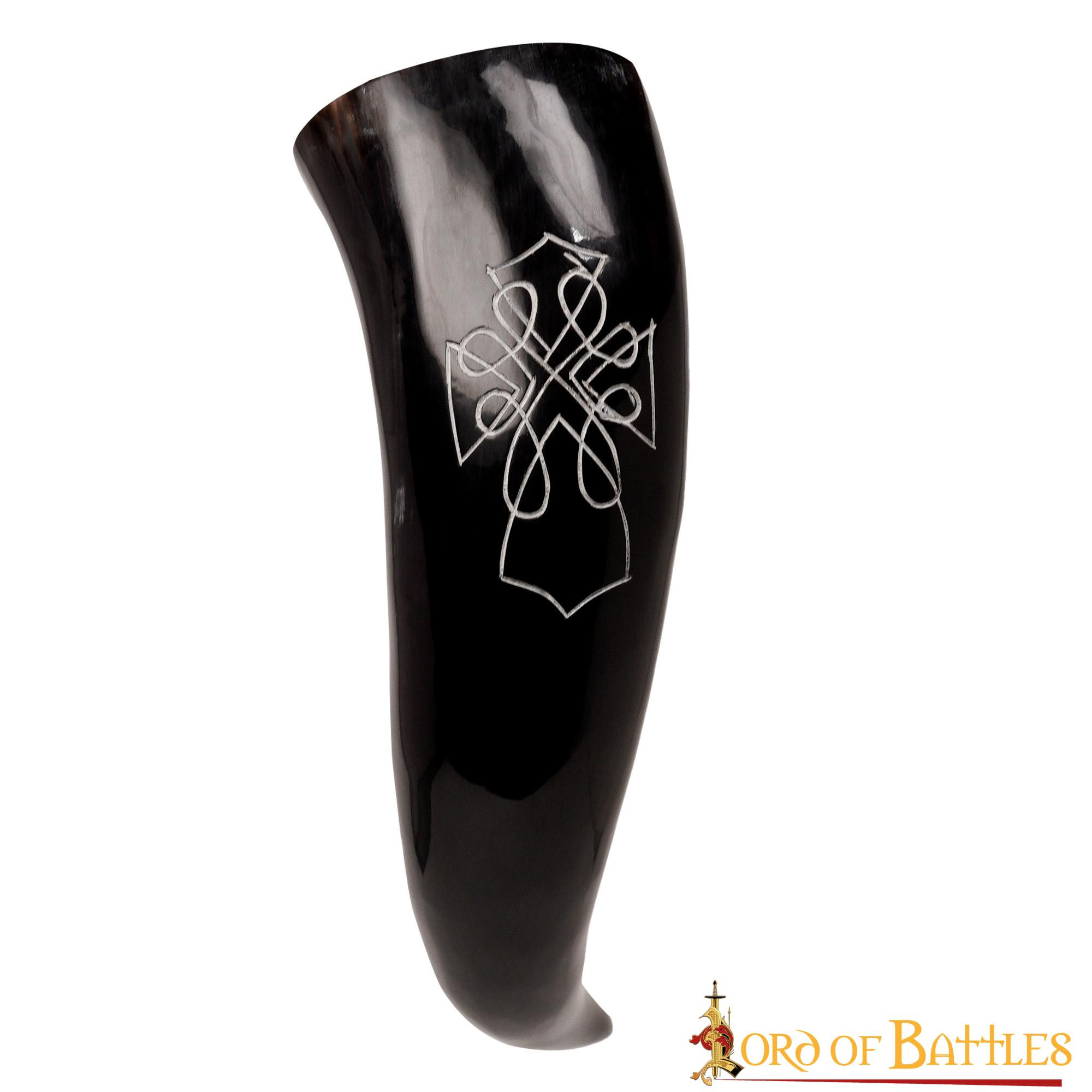 Corne de boeuf à boire avec motif nordique gravé