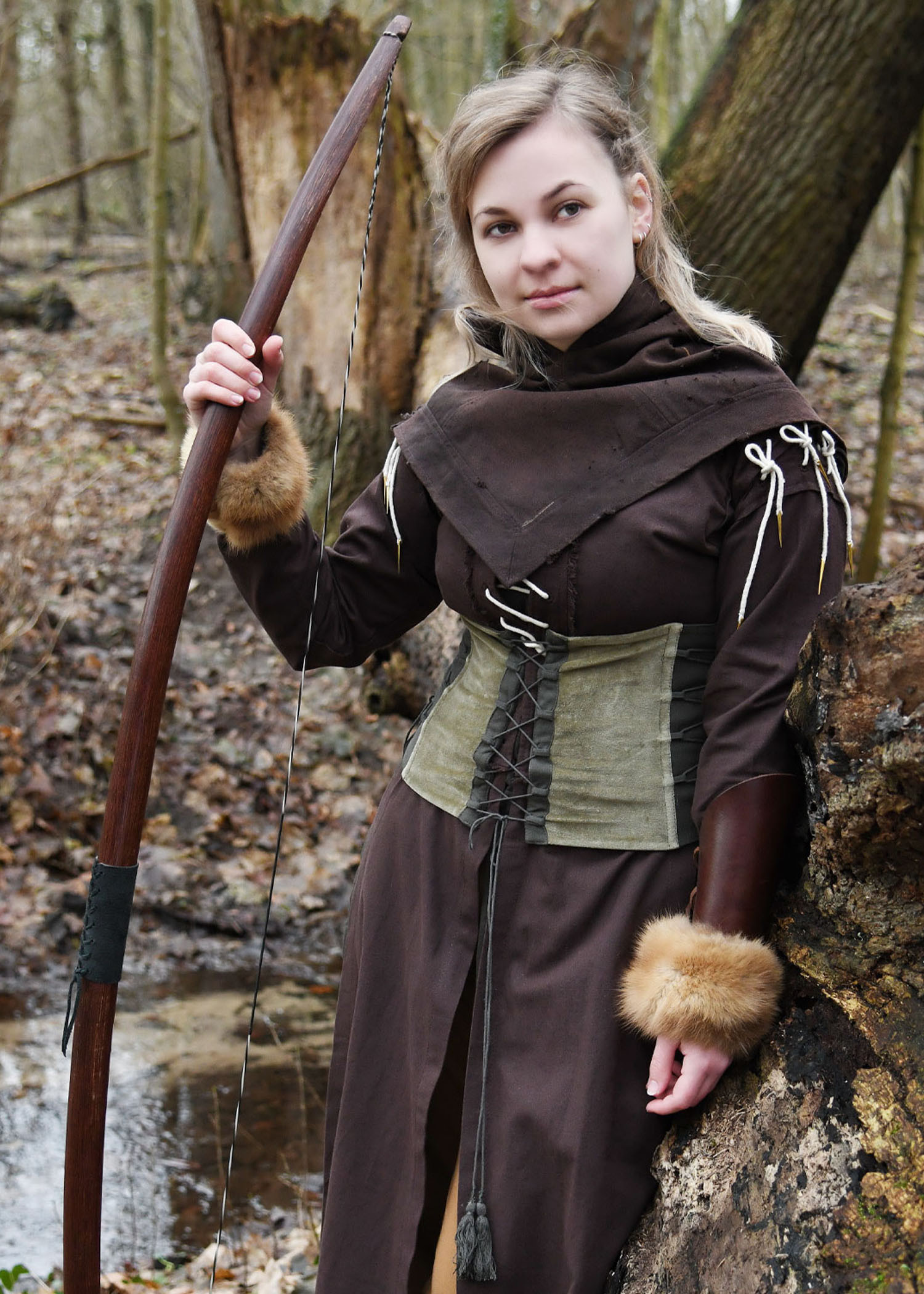 ?psc proxy image=1&product id=18636&image id=59278 - V&ecirc;tements m&eacute;di&eacute;vaux pour femmes : guide complet des styles, des tissus et de la signification sociale