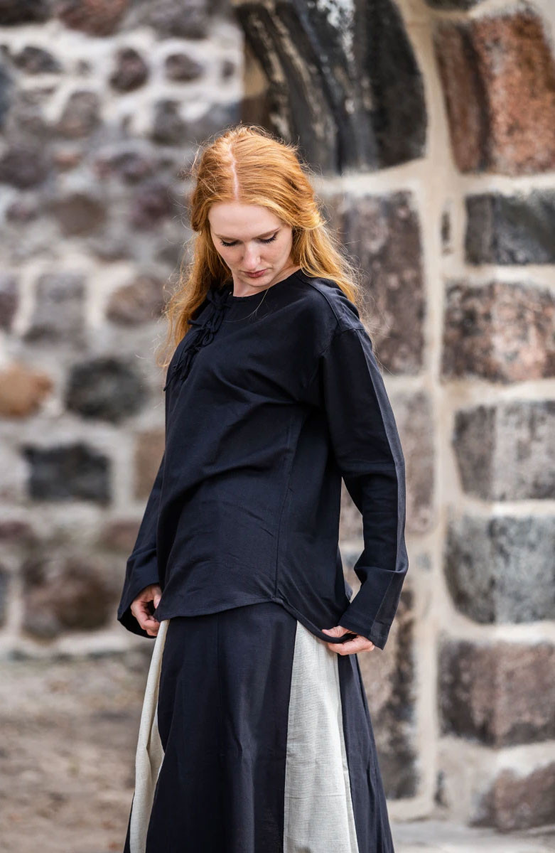 Chemisier médiéval modèle Tilda, couleur noire