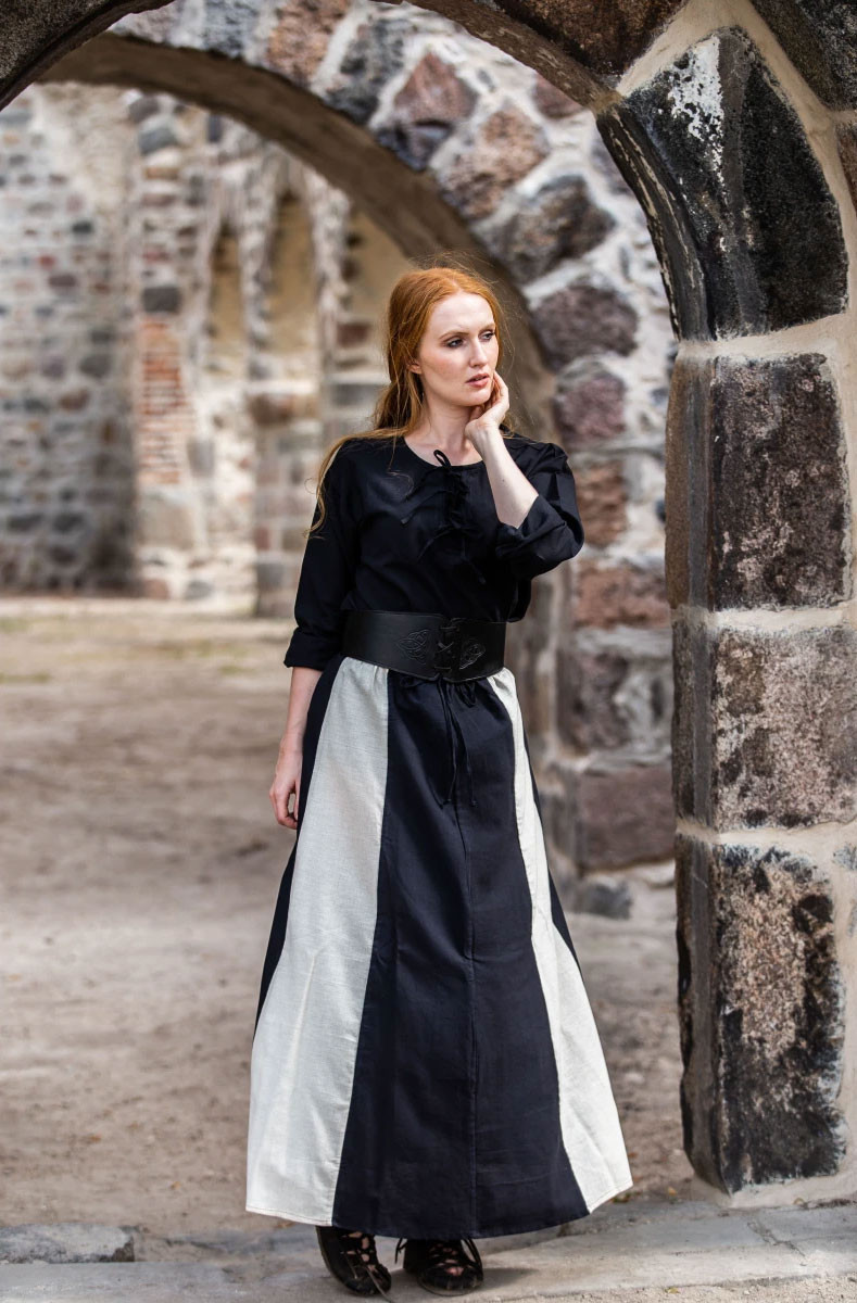 ?psc proxy image=1&product id=11190&image id=60586 - &Agrave; la d&eacute;couverte du fascinant monde des costumes m&eacute;di&eacute;vaux : histoire, style et h&eacute;ritage