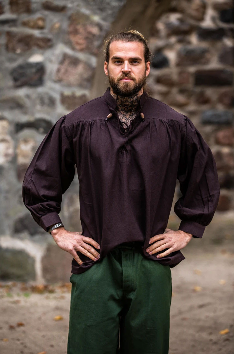 Chemise marron médiévale coupe large