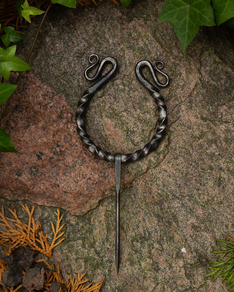 ?psc proxy image=1&product id=24306&image id=73616 - Broches et fibules m&eacute;di&eacute;vales : histoire, typologie et la signification derri&egrave;re le m&eacute;tal