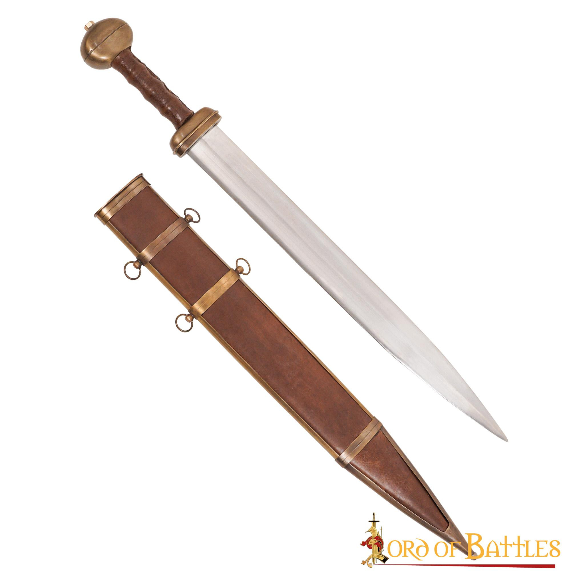 Gaine en cuir de type épée romaine