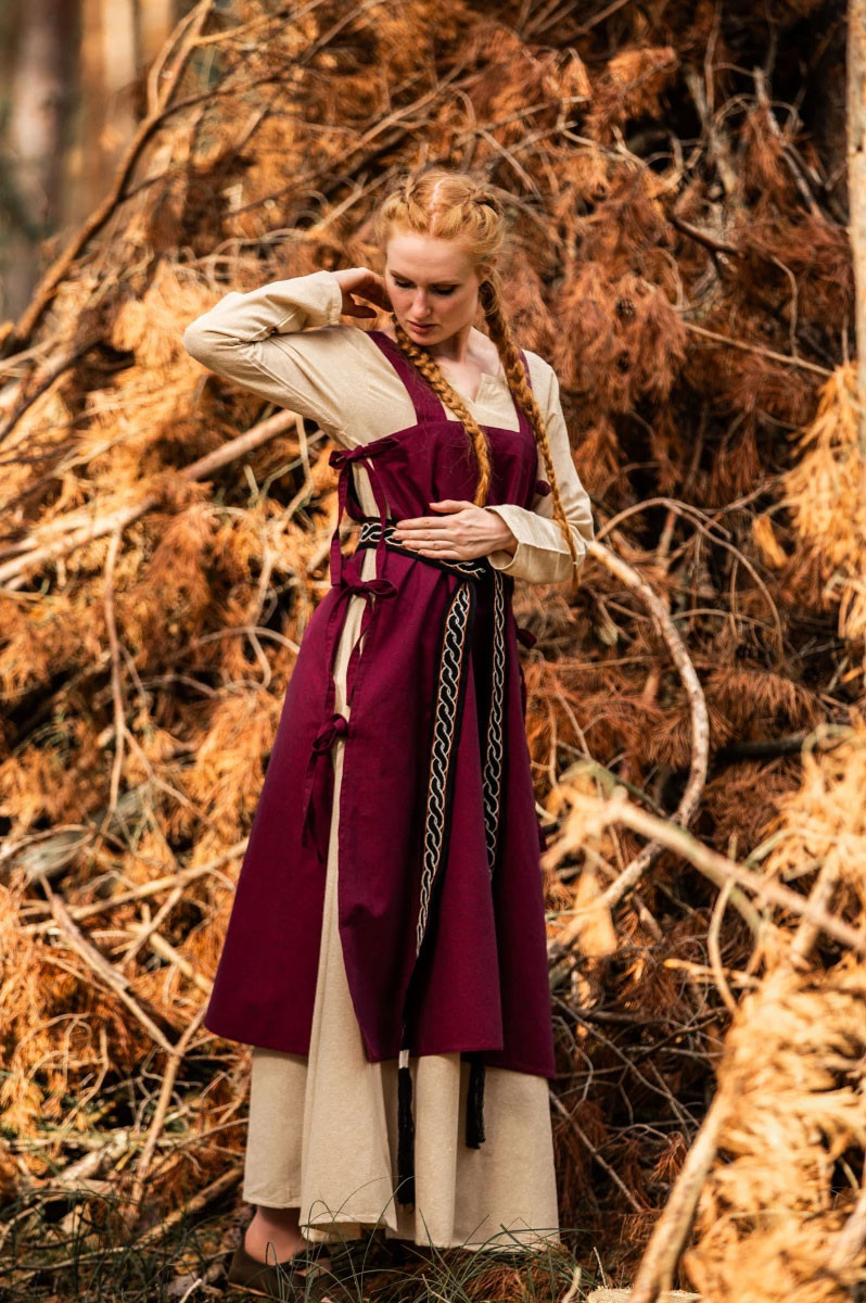 ?psc proxy image=1&product id=11078&image id=76143 - Robes médiévales pour femmes : un voyage vers l'élégance et le statut au Moyen Âge