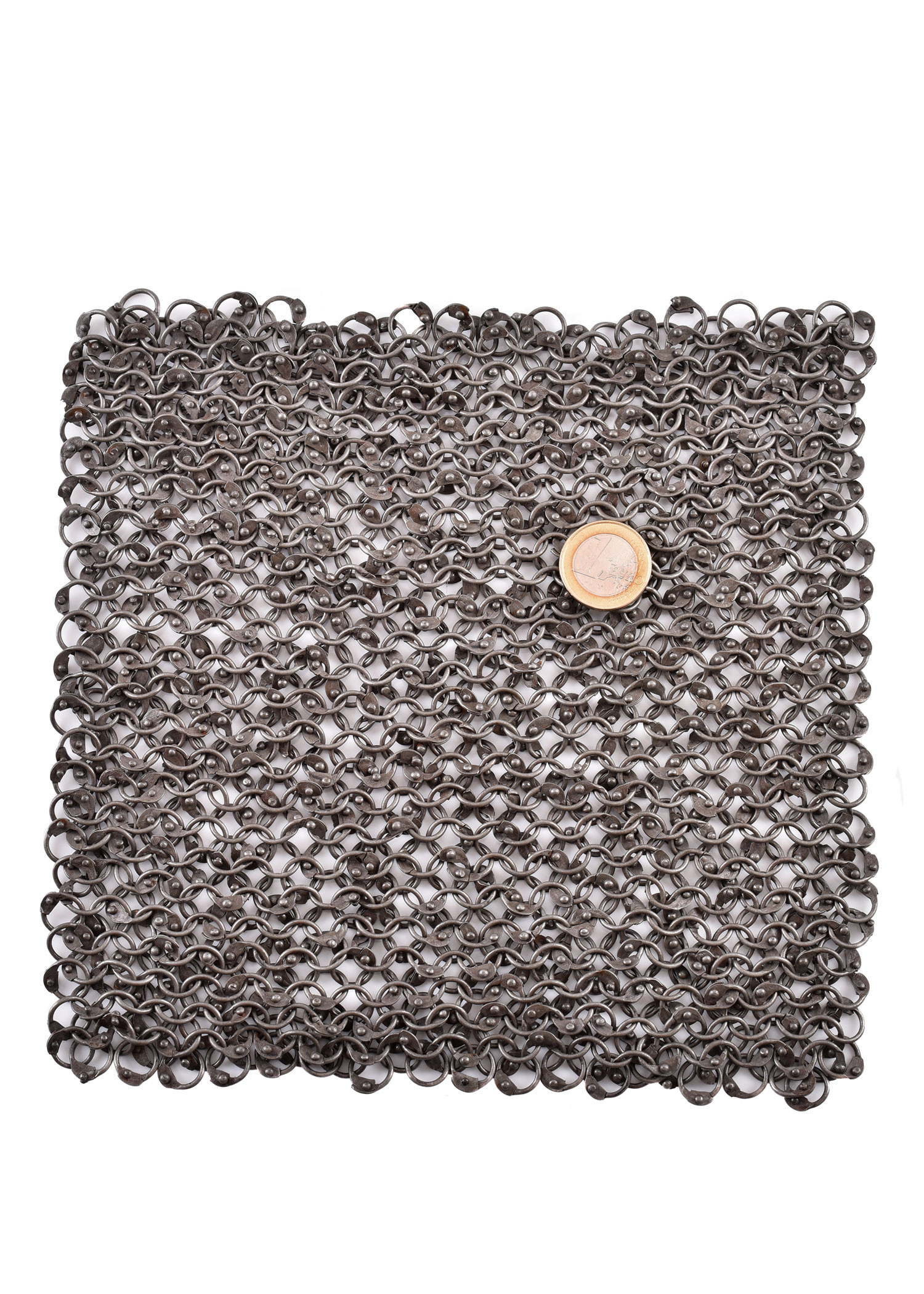 Cotte de mailles rivetée, finition naturelle (20x20 cm.)