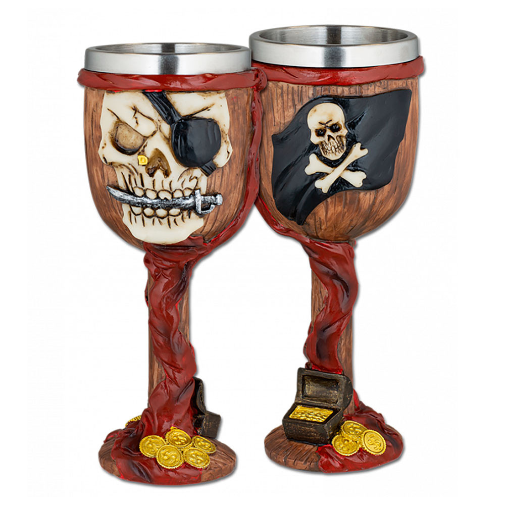 Coupe crâne de pirate ornée (18,5 cm.)