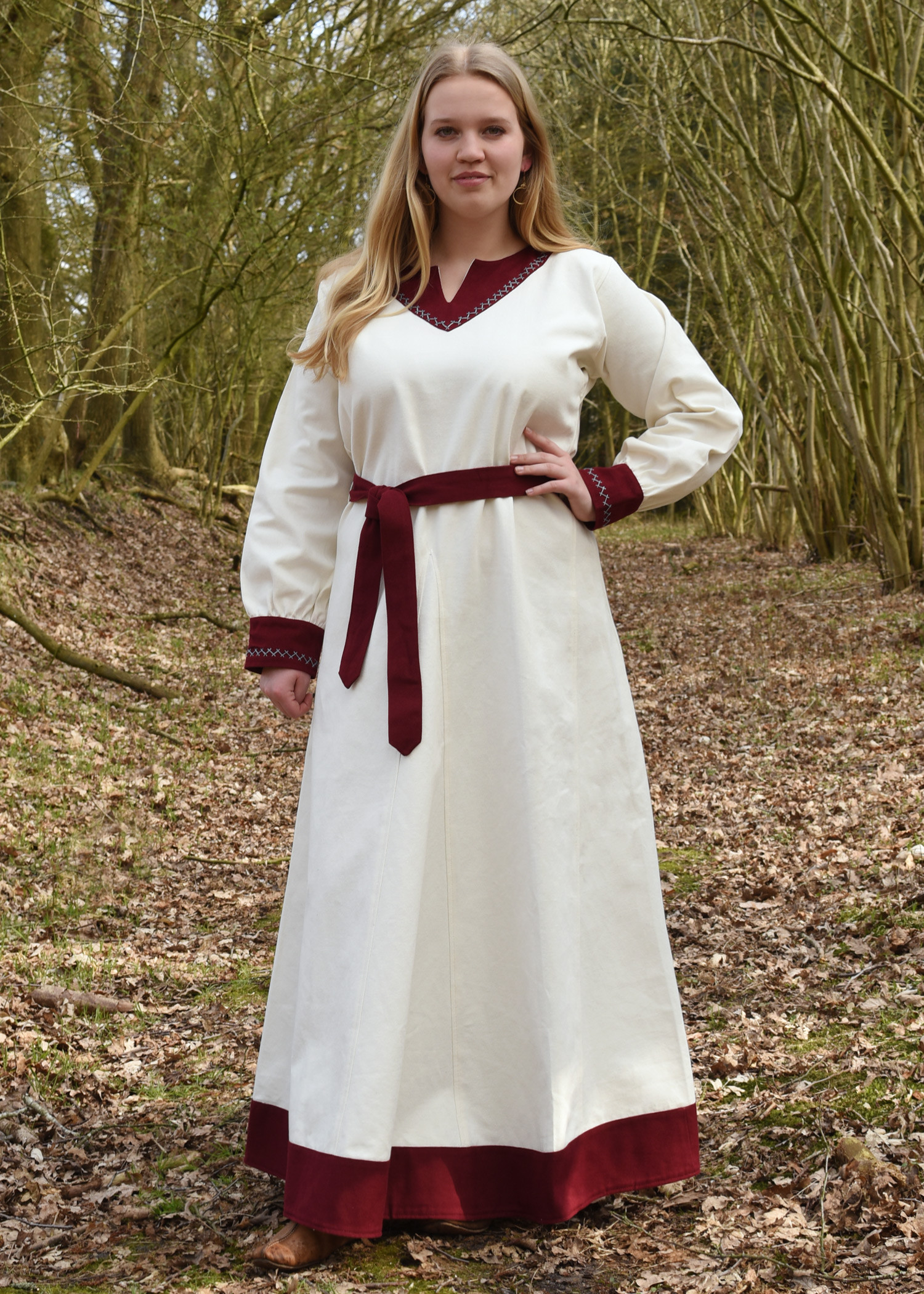 ?psc proxy image=1&product id=26557&image id=84979 - Robes médiévales pour femmes : un voyage vers l'élégance et le statut au Moyen Âge