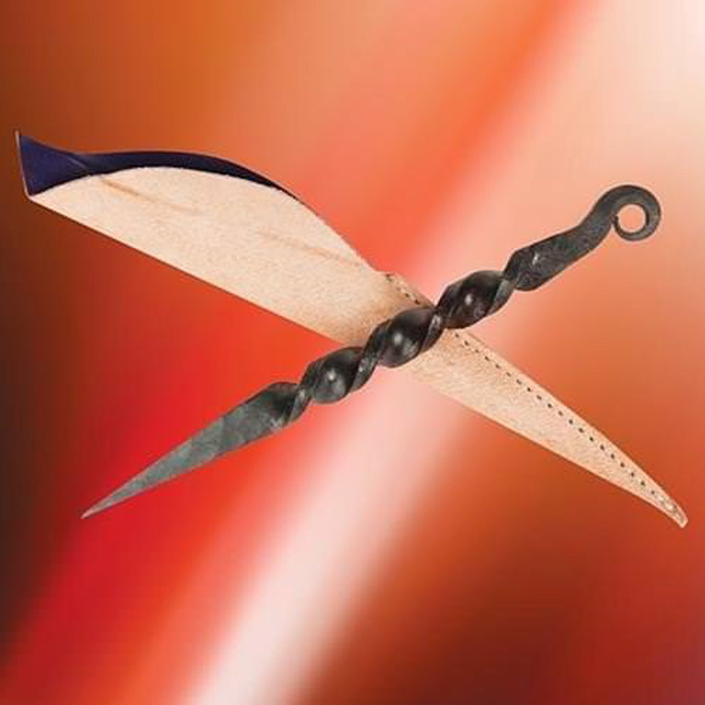 Dague médiévale en spirale avec fourreau (16 cm.)