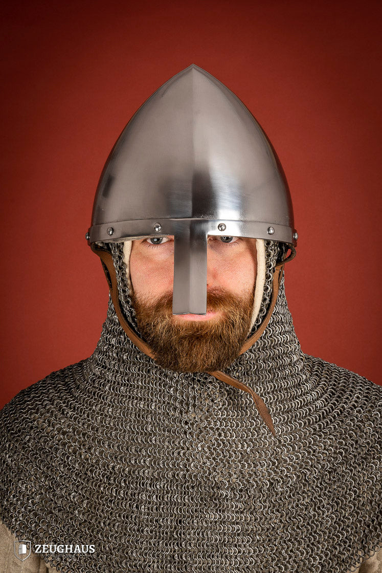Casque phrygien avec protection nasale, acier 2 mm.