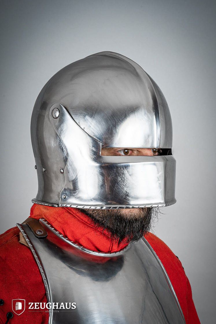 Casque Renaissance suisse de type Sallet, finition polie