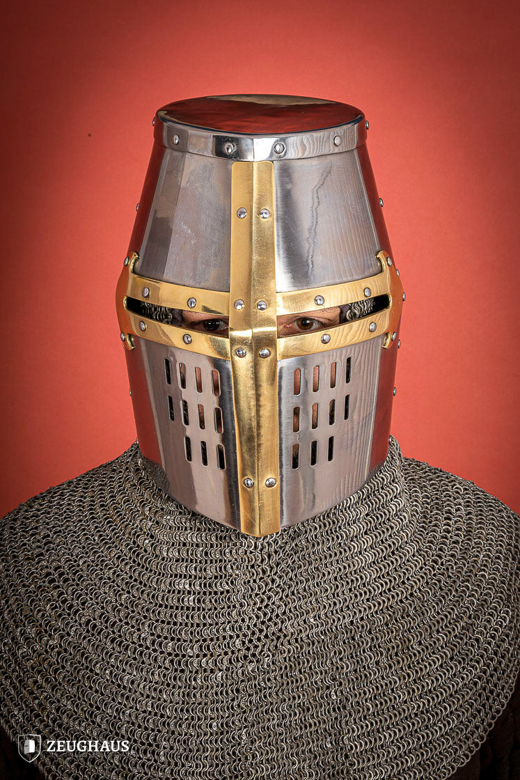 Grand Heaume des Croisés, croix en laiton (1,6 mm.)