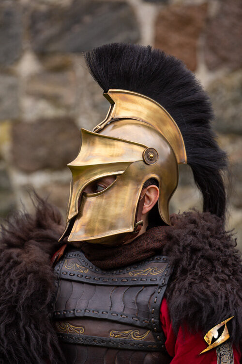 ?psc proxy image=1&product id=27385&image id=88888 - Casques corinthiens : le heaume qui a forgé l'image du guerrier grec