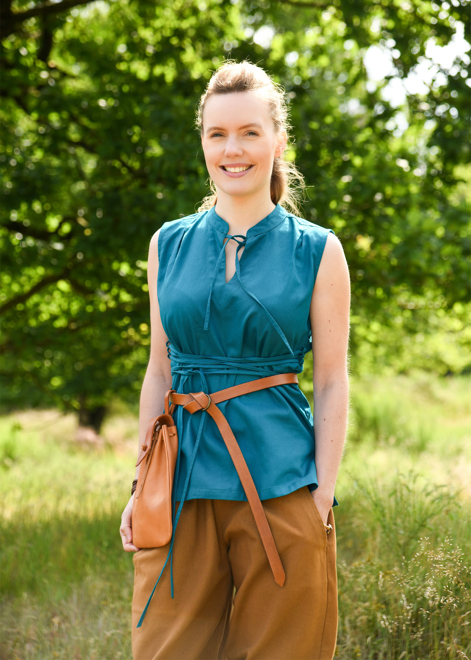 Blouse médiévale modèle Levke en coton, couleur bleue