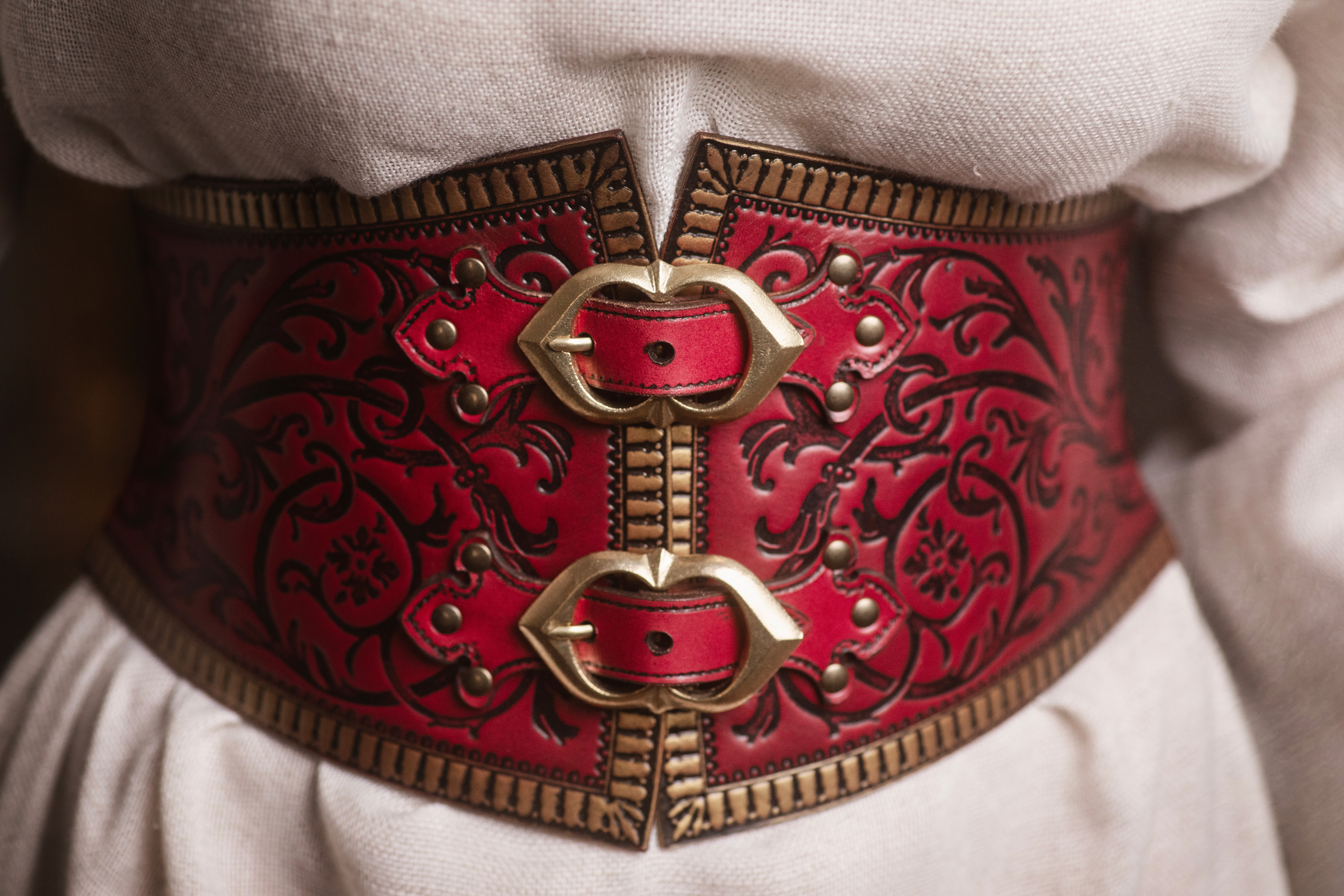 ?psc proxy image=1&product id=28648&image id=94169 - Corselets et corsets : de la cuirasse intime au symbole de style