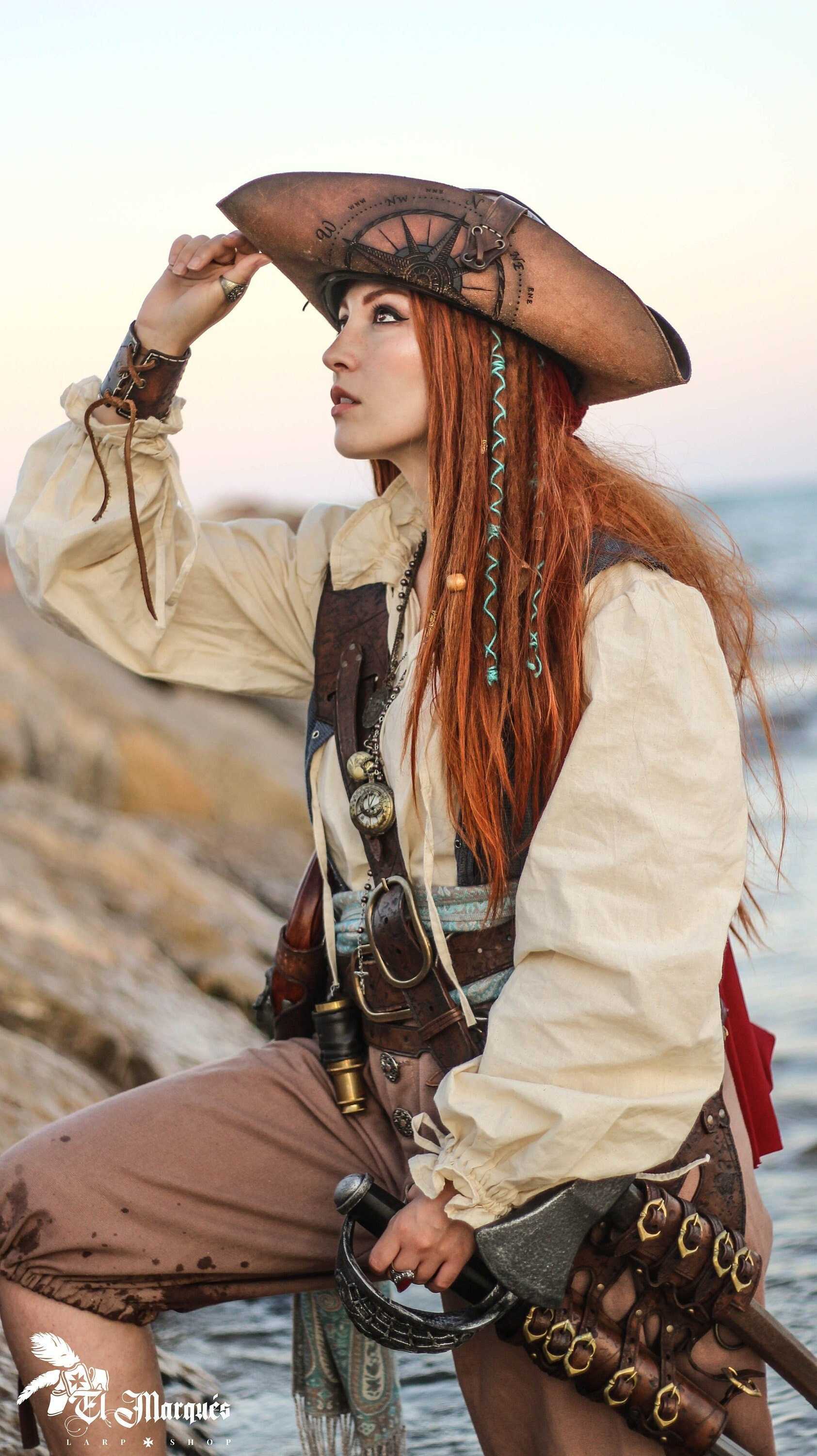 ?psc proxy image=1&product id=28714&image id=94445 - Chapeaux de pirates : histoire, types, matériaux et comment choisir le tricorne parfait
