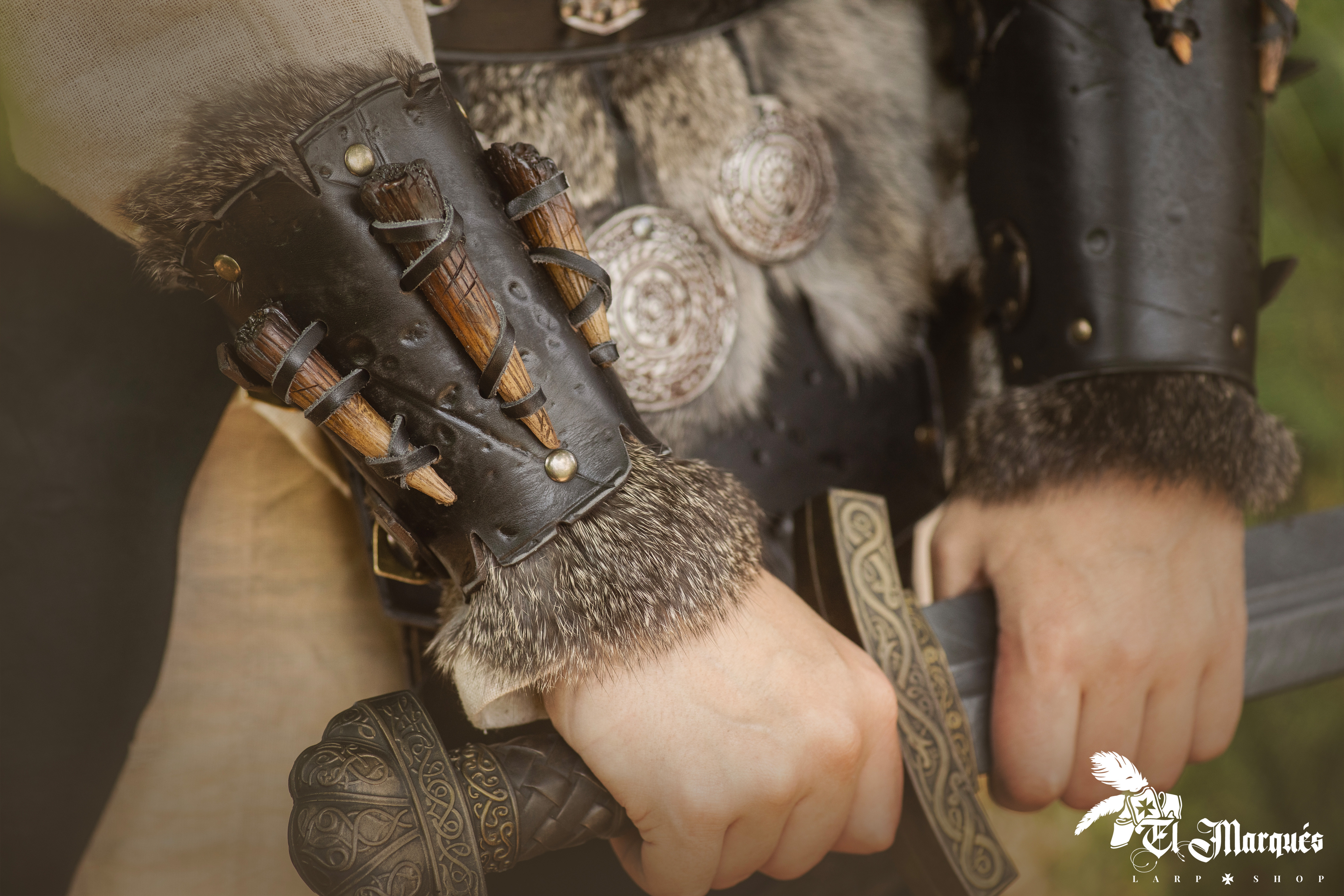 ?psc proxy image=1&product id=29250&image id=96337 - Bracelets vikings : le pouvoir et l'histoire que vous portez &agrave; votre poignet