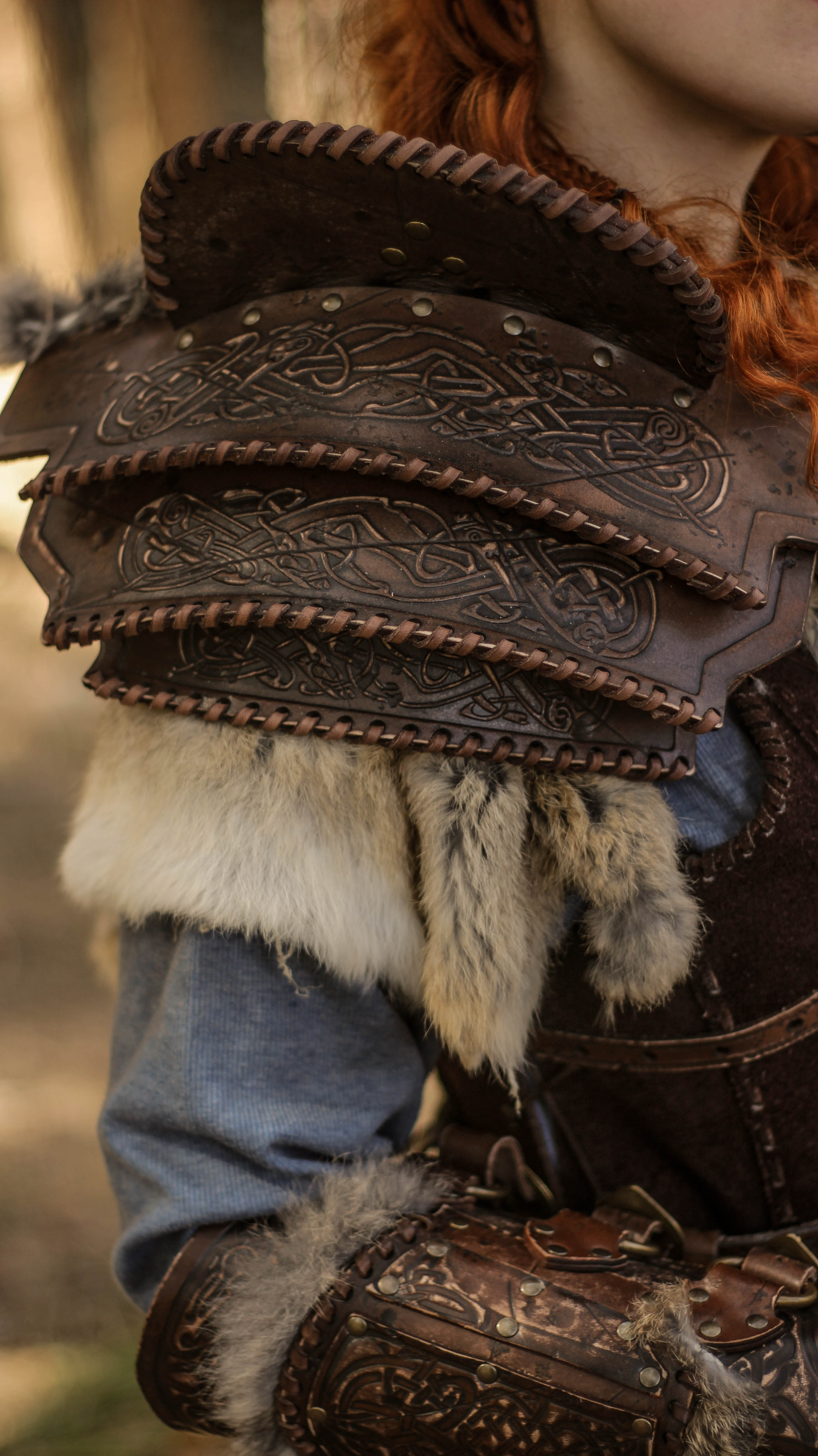 Épaule en cuir celtique, modèle Barbare