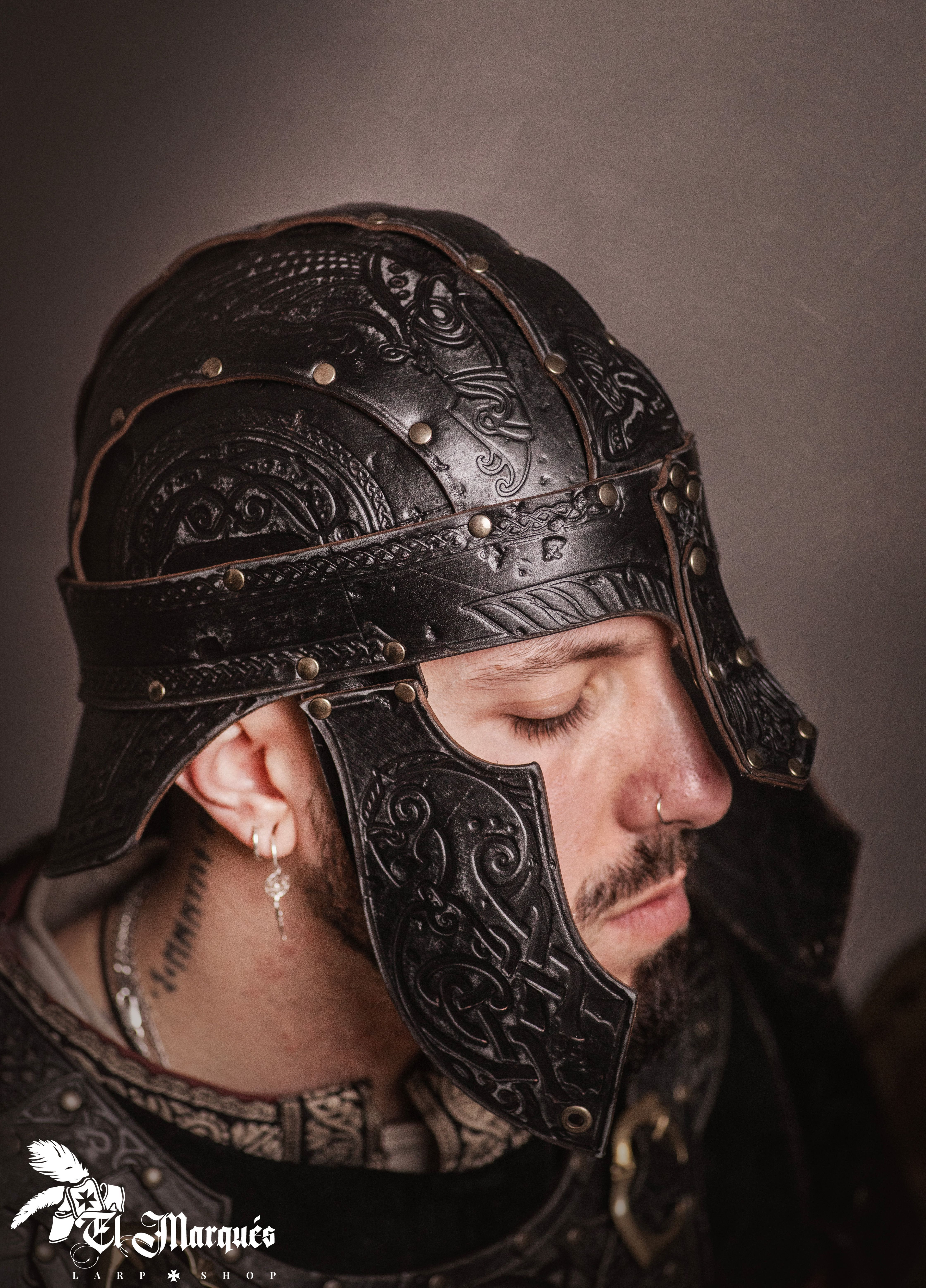 ?psc proxy image=1&product id=29335&image id=96697 - Casque de gladiateur thrace : histoire, design et répliques du heaume à griffon