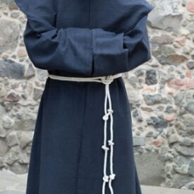 les habits de moine un voyage a travers lhistoire et la signification des vetements monastiques 275x275 - Bracelets Vikings : La Puissance et l’Histoire que Vous Portez à Votre Poignet