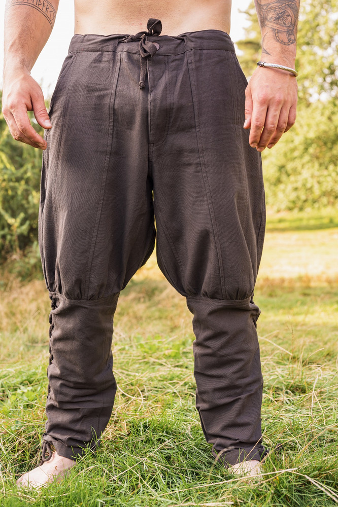 pantalons vikings mode et fonctionnalite de lere nordique - Pantalons Vikings : Mode et Fonctionnalité de l'Ère Nordique