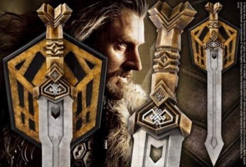 epees du seigneur des anneaux et du hobbit la forge le symbole et les lames qui ont change la terre du milieu - Épées du Seigneur des Anneaux et du Hobbit : la forge, le symbole et les lames qui ont changé la Terre du Milieu