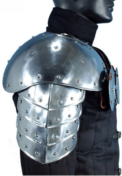 spallieres du guerrier medieval histoire et evolution de la protection des epaules - Spallières du Guerrier Médiéval : Histoire et Évolution de la Protection des Épaules